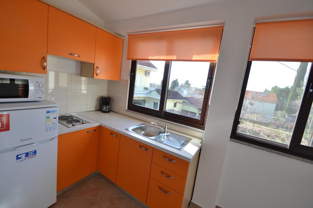Apartments Kresan Sukošan Exterior foto